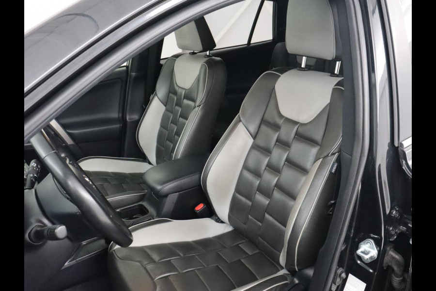Toyota RAV4 2.5 Hybrid Adventure | Schuifdak | Leder | Trekhaak | Adaptive cruise | Stoelverwarming | Camera | Navigatie | Climate control | Bluetooth