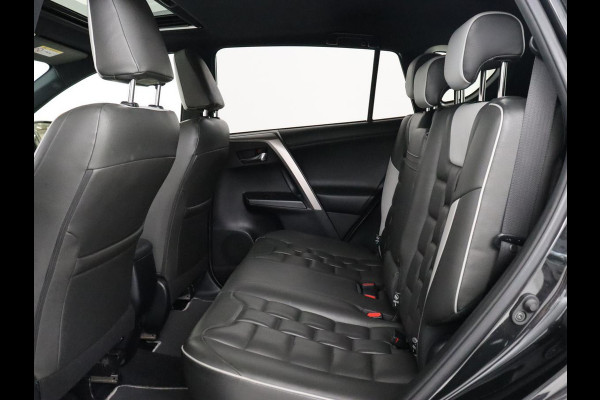 Toyota RAV4 2.5 Hybrid Adventure | Schuifdak | Leder | Trekhaak | Adaptive cruise | Stoelverwarming | Camera | Navigatie | Climate control | Bluetooth