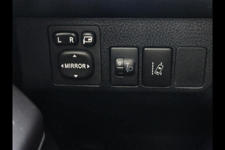 Toyota RAV4 2.5 Hybrid Adventure | Schuifdak | Leder | Trekhaak | Adaptive cruise | Stoelverwarming | Camera | Navigatie | Climate control | Bluetooth