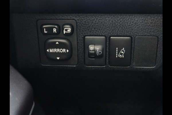 Toyota RAV4 2.5 Hybrid Adventure | Schuifdak | Leder | Trekhaak | Adaptive cruise | Stoelverwarming | Camera | Navigatie | Climate control | Bluetooth