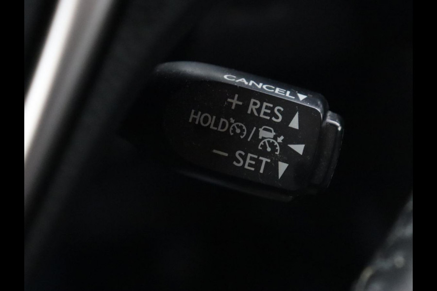 Toyota RAV4 2.5 Hybrid Adventure | Schuifdak | Leder | Trekhaak | Adaptive cruise | Stoelverwarming | Camera | Navigatie | Climate control | Bluetooth