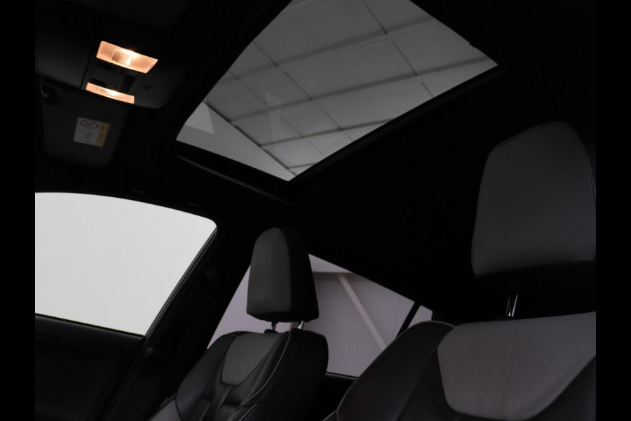 Toyota RAV4 2.5 Hybrid Adventure | Schuifdak | Leder | Trekhaak | Adaptive cruise | Stoelverwarming | Camera | Navigatie | Climate control | Bluetooth