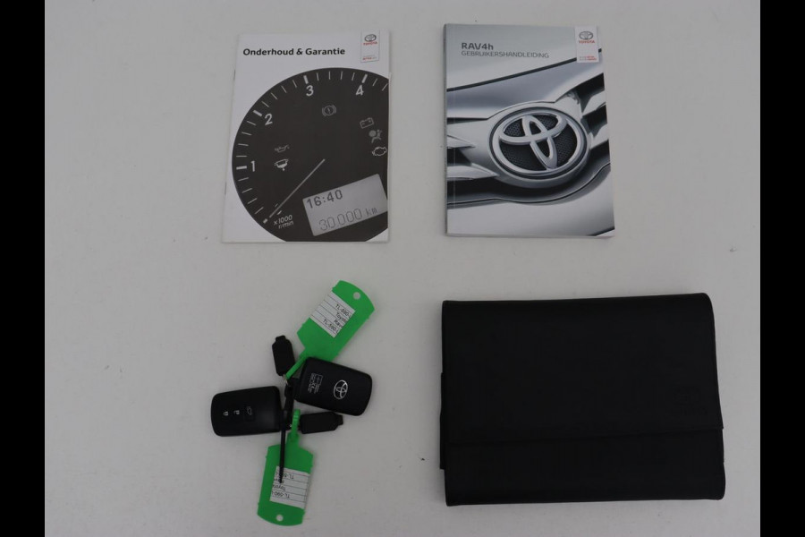 Toyota RAV4 2.5 Hybrid Adventure | Schuifdak | Leder | Trekhaak | Adaptive cruise | Stoelverwarming | Camera | Navigatie | Climate control | Bluetooth
