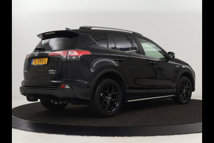 Toyota RAV4 2.5 Hybrid Adventure | Schuifdak | Leder | Trekhaak | Adaptive cruise | Stoelverwarming | Camera | Navigatie | Climate control | Bluetooth