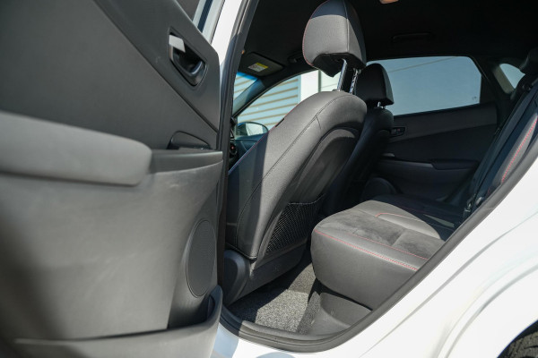 Hyundai Kona 1.0 T-GDI 1.6 T N-Line Camera Stoelvent. Stuurverw DAB+ Navigatie Keyless 200pk!