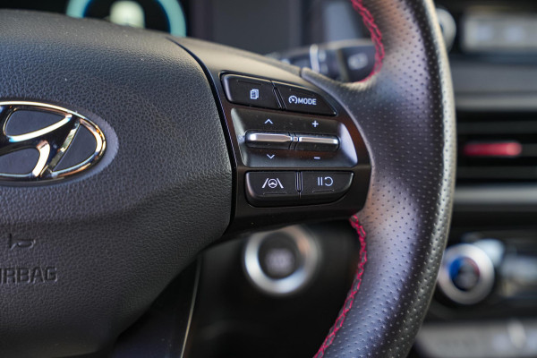 Hyundai Kona 1.0 T-GDI 1.6 T N-Line Camera Stoelvent. Stuurverw DAB+ Navigatie Keyless 200pk!