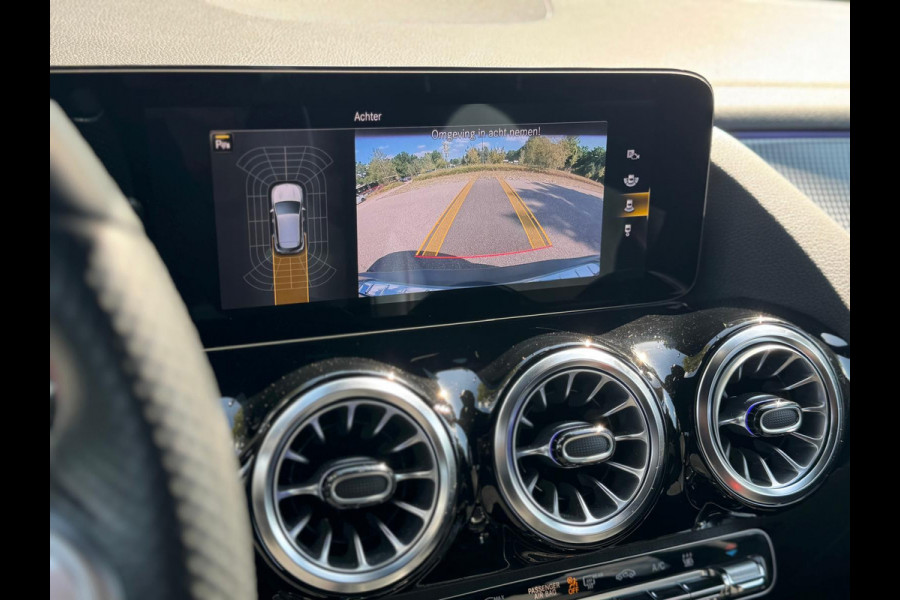 Mercedes-Benz EQA 250 AMG Line 67 kWh, electrisch bedienbare trekhaak,sfeerverlichting,vele opties, dealer onderhouden