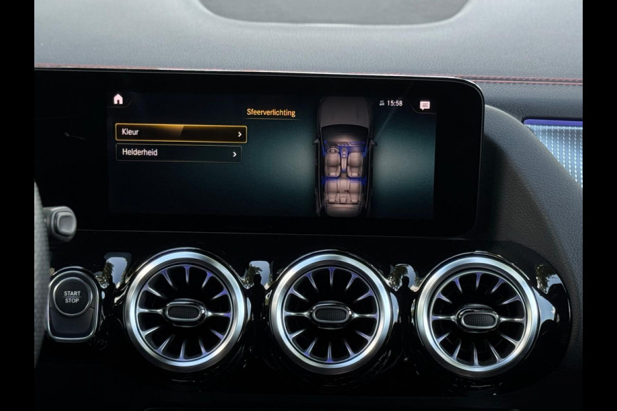 Mercedes-Benz EQA 250 AMG Line 67 kWh, electrisch bedienbare trekhaak,sfeerverlichting,vele opties, dealer onderhouden