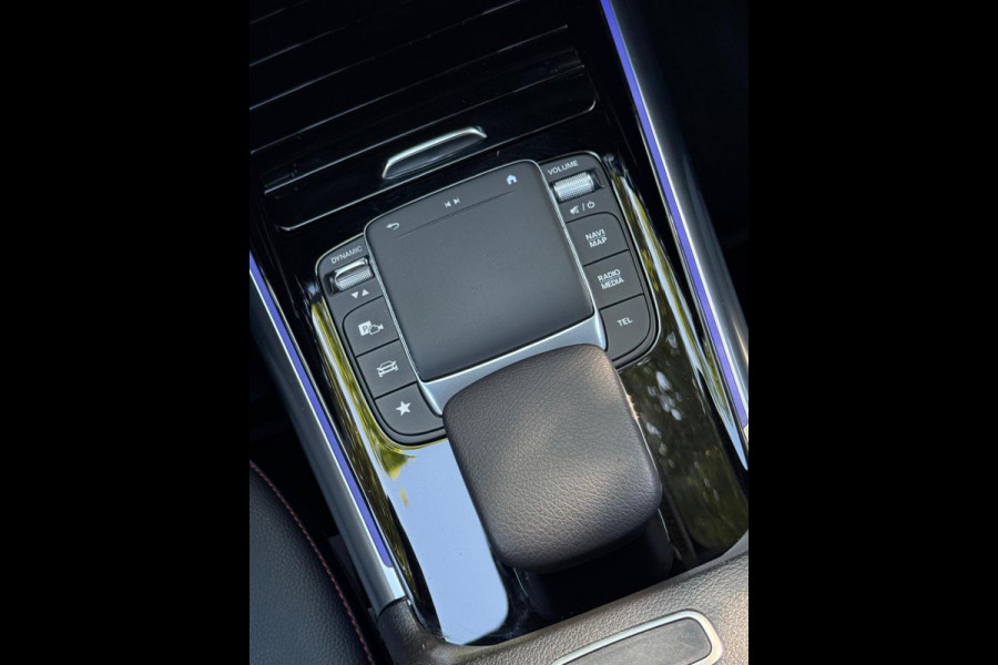 Mercedes-Benz EQA 250 AMG Line 67 kWh, electrisch bedienbare trekhaak,sfeerverlichting,vele opties, dealer onderhouden