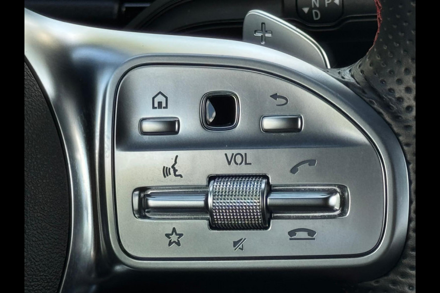 Mercedes-Benz EQA 250 AMG Line 67 kWh, electrisch bedienbare trekhaak,sfeerverlichting,vele opties, dealer onderhouden