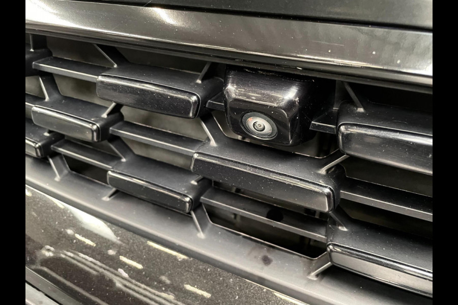 Lynk & Co 01 1.5 Panoramadak / 360 cam / ACC / CarPlay / Black Edition / BTW / 261 PK