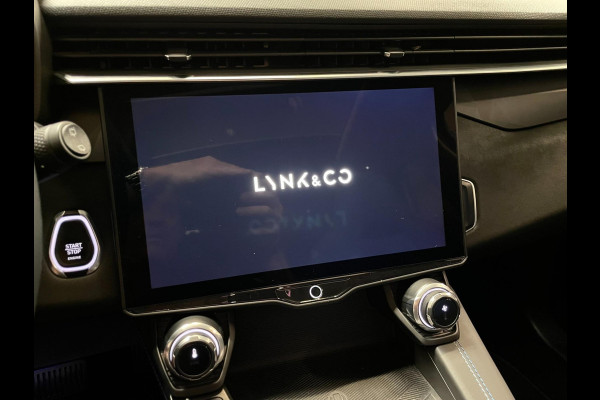 Lynk & Co 01 1.5 Panoramadak / 360 cam / ACC / CarPlay / Black Edition / BTW / 261 PK