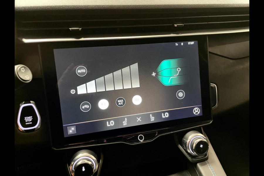 Lynk & Co 01 1.5 Panoramadak / 360 cam / ACC / CarPlay / Black Edition / BTW / 261 PK