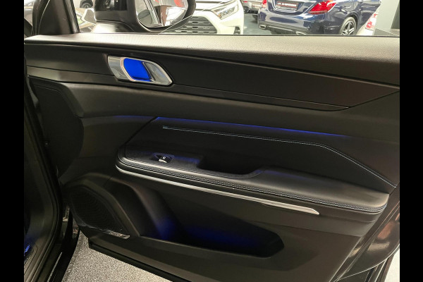 Lynk & Co 01 1.5 Panoramadak / 360 cam / ACC / CarPlay / Black Edition / BTW / 261 PK