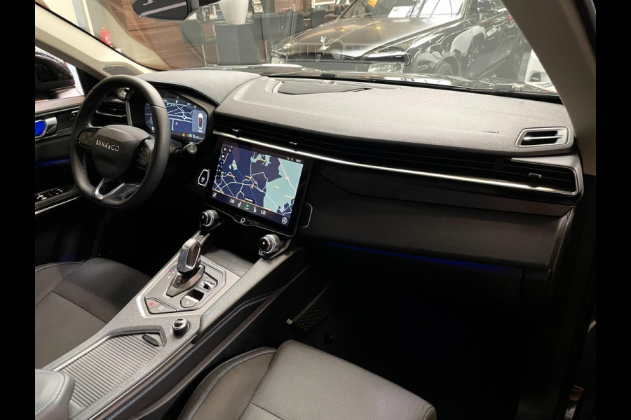 Lynk & Co 01 1.5 Panoramadak / 360 cam / ACC / CarPlay / Black Edition / BTW / 261 PK