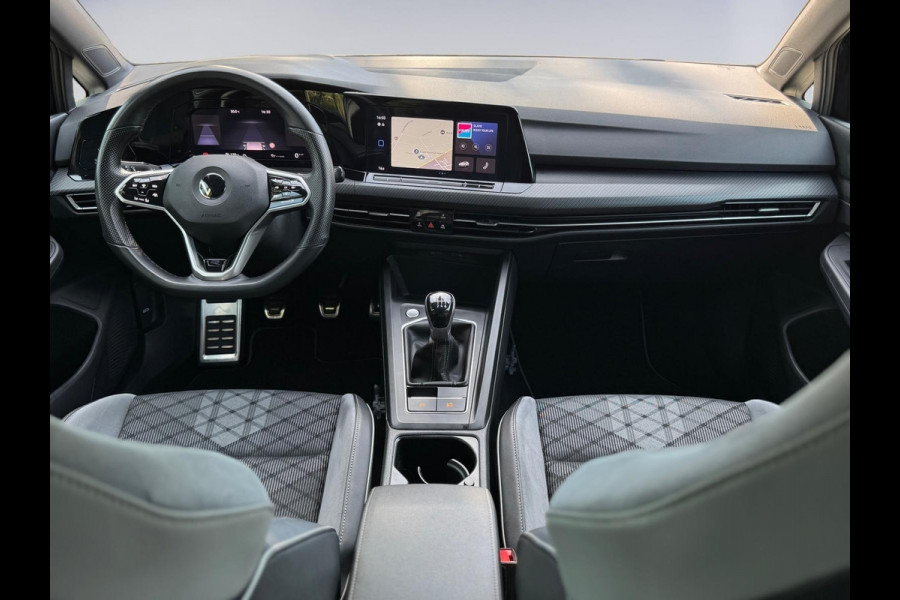 Volkswagen Golf 1.5 TSI R-Line interieur en extrieur, vele opties, achteruitrijcamera, NL auto met nationale auto pas