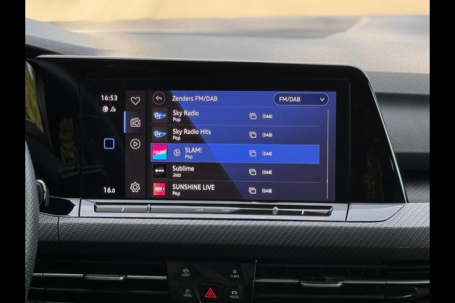 Volkswagen Golf 1.5 TSI R-Line interieur en extrieur, vele opties, achteruitrijcamera, NL auto met nationale auto pas