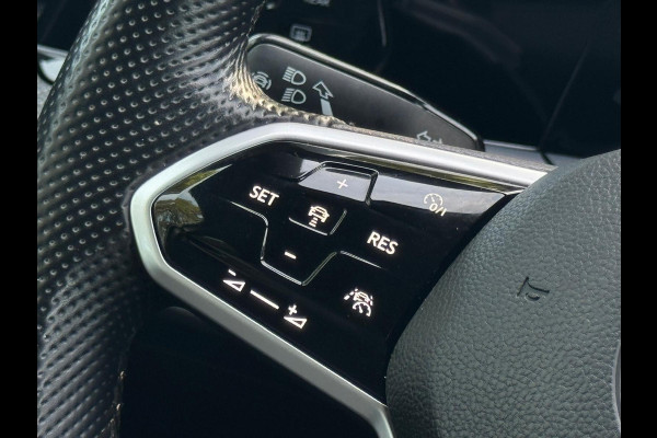 Volkswagen Golf 1.5 TSI R-Line interieur en extrieur, vele opties, achteruitrijcamera, NL auto met nationale auto pas