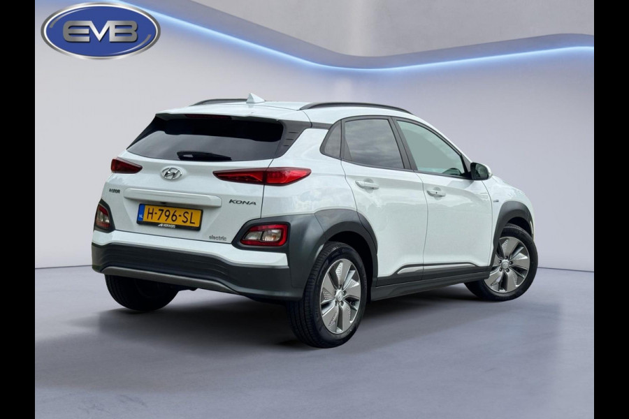 Hyundai Kona EV Premium 64 kWh, 31000 km, parelmoer, achteruitrijcamera, vele opties, leder,NL auto met nap