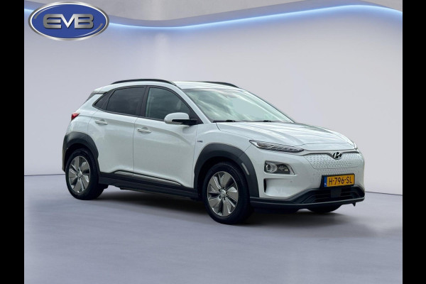 Hyundai Kona EV Premium 64 kWh, 31000 km, parelmoer, achteruitrijcamera, vele opties, leder,NL auto met nap
