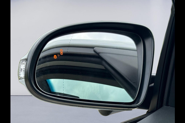 Hyundai Kona EV Premium 64 kWh, 31000 km, parelmoer, achteruitrijcamera, vele opties, leder,NL auto met nap