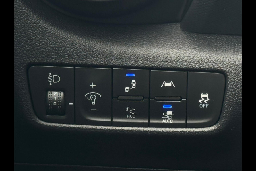 Hyundai Kona EV Premium 64 kWh, 31000 km, parelmoer, achteruitrijcamera, vele opties, leder,NL auto met nap