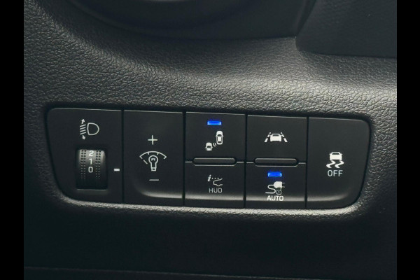 Hyundai Kona EV Premium 64 kWh, 31000 km, parelmoer, achteruitrijcamera, vele opties, leder,NL auto met nap