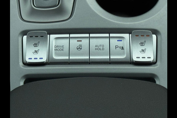 Hyundai Kona EV Premium 64 kWh, 31000 km, parelmoer, achteruitrijcamera, vele opties, leder,NL auto met nap