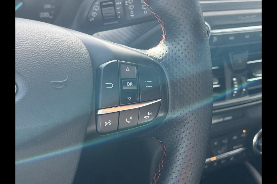Ford Focus 1.0 EcoBoost ST Line Business | Winter Pack | Trekhaak | Adaptive cruise control | Full LED  | 18 inch | Camera | Bang&Olufsen
