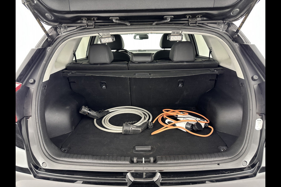 Kia e-Niro DynamicPlusLine 64 kWh { SOH-100% } (INCL-BTW) Aut.*PANO | LEATHER-FABRIC | FULL-LED | NAVI-FULLMAP | DAB+ | ADAPT.CRUISE | CAMERA | HEATED-COMFORTSEATS | KEYLESS | DIGI-COCKPIT | SHIFT-PADDLES | CARPLAY | LANE-ASSIST | 17"ALU*