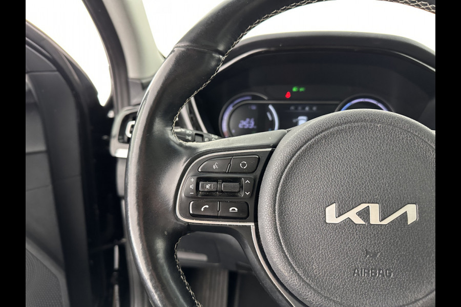 Kia e-Niro DynamicPlusLine 64 kWh { SOH-100% } (INCL-BTW) Aut.*PANO | LEATHER-FABRIC | FULL-LED | NAVI-FULLMAP | DAB+ | ADAPT.CRUISE | CAMERA | HEATED-COMFORTSEATS | KEYLESS | DIGI-COCKPIT | SHIFT-PADDLES | CARPLAY | LANE-ASSIST | 17"ALU*
