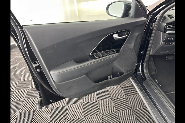 Kia e-Niro DynamicPlusLine 64 kWh { SOH-100% } (INCL-BTW) Aut.*PANO | LEATHER-FABRIC | FULL-LED | NAVI-FULLMAP | DAB+ | ADAPT.CRUISE | CAMERA | HEATED-COMFORTSEATS | KEYLESS | DIGI-COCKPIT | SHIFT-PADDLES | CARPLAY | LANE-ASSIST | 17"ALU*