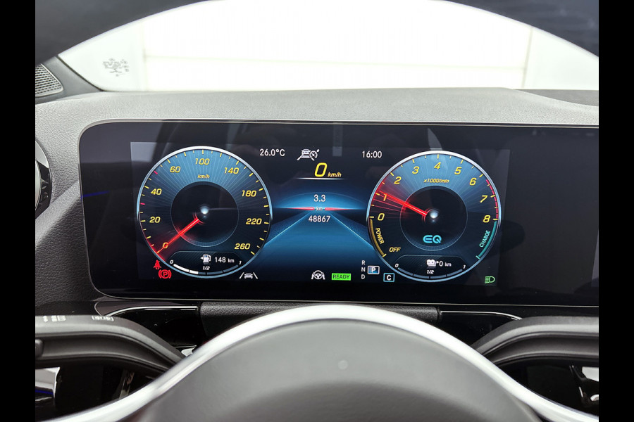 Mercedes-Benz GLA 250 e Business Solution Luxury Limited | Panoramadak | Trekhaak | Navigatie | Alarm | Parking support | Elect bed. voorstoelen met memory | Inclusief 24 maanden MB Certified garantie voor Europa.