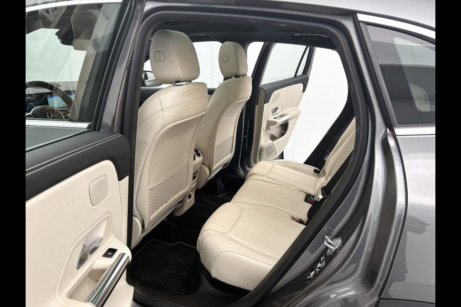 Mercedes-Benz GLA 250 e Business Solution Luxury Limited | Panoramadak | Trekhaak | Navigatie | Alarm | Parking support | Elect bed. voorstoelen met memory | Inclusief 24 maanden MB Certified garantie voor Europa.