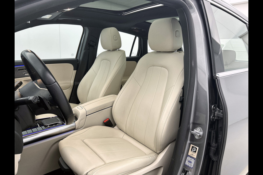 Mercedes-Benz GLA 250 e Business Solution Luxury Limited | Panoramadak | Trekhaak | Navigatie | Alarm | Parking support | Elect bed. voorstoelen met memory | Inclusief 24 maanden MB Certified garantie voor Europa.