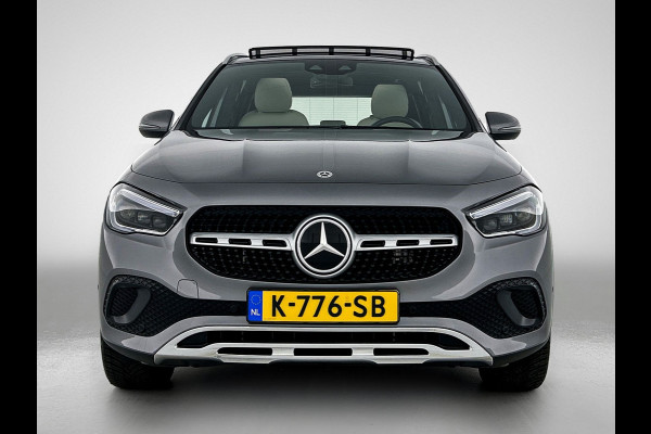 Mercedes-Benz GLA 250 e Business Solution Luxury Limited | Panoramadak | Trekhaak | Navigatie | Alarm | Parking support | Elect bed. voorstoelen met memory | Inclusief 24 maanden MB Certified garantie voor Europa.