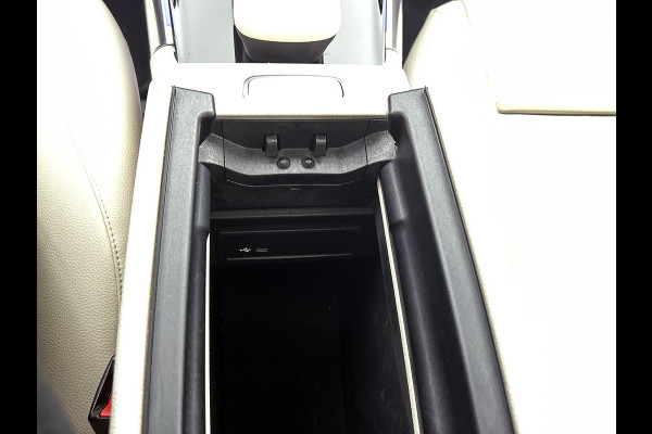 Mercedes-Benz GLA 250 e Business Solution Luxury Limited | Panoramadak | Trekhaak | Navigatie | Alarm | Parking support | Elect bed. voorstoelen met memory | Inclusief 24 maanden MB Certified garantie voor Europa.