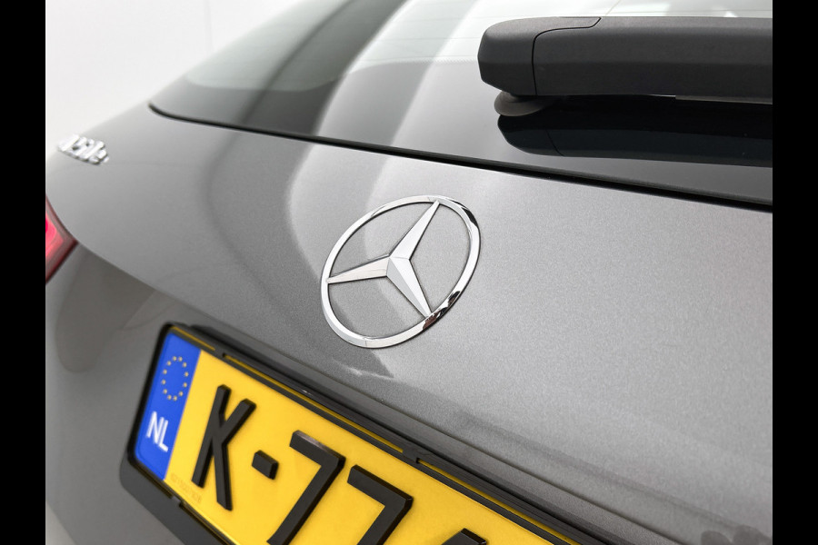 Mercedes-Benz GLA 250 e Business Solution Luxury Limited | Panoramadak | Trekhaak | Navigatie | Alarm | Parking support | Elect bed. voorstoelen met memory | Inclusief 24 maanden MB Certified garantie voor Europa.