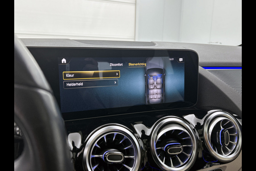Mercedes-Benz GLA 250 e Business Solution Luxury Limited | Panoramadak | Trekhaak | Navigatie | Alarm | Parking support | Elect bed. voorstoelen met memory | Inclusief 24 maanden MB Certified garantie voor Europa.