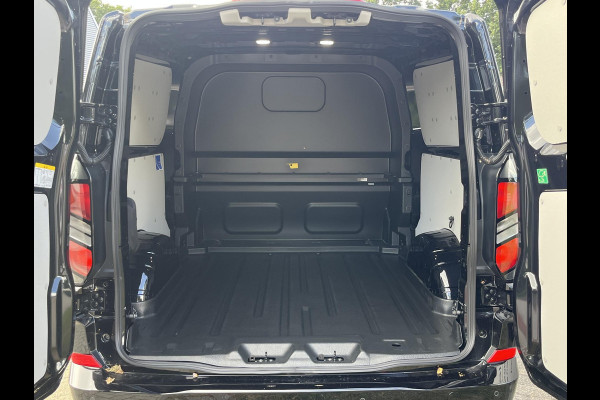 Ford Transit Custom 320 2.5 PHEV L2H1 Limited DC | 233pk | Dubbele Cabine | Dubbele zijschuifdeur | 12-weg verstel- en verwarmbare AGR Stoelen | Inklapbare trekhaak | 17 inch lichtmetalen velgen | Driver Assistance Pack Premium  | Verwarmbaar stuurwiel | Bekleding zijwand en achterdeuren (volledig) | PRIJS EX. BTW INCL. BPM