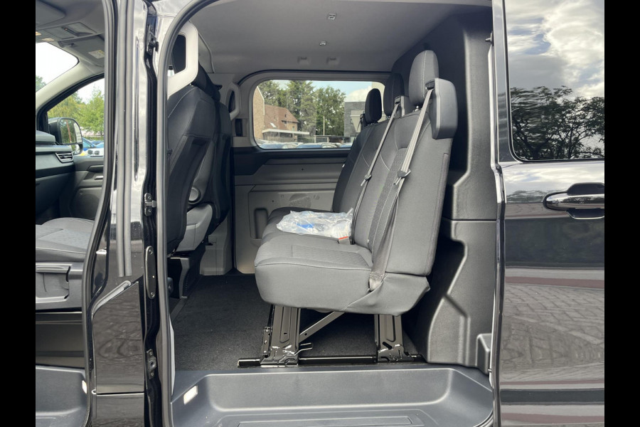 Ford Transit Custom 320 2.5 PHEV L2H1 Limited DC | 233pk | Dubbele Cabine | Dubbele zijschuifdeur | 12-weg verstel- en verwarmbare AGR Stoelen | Inklapbare trekhaak | 17 inch lichtmetalen velgen | Driver Assistance Pack Premium  | Verwarmbaar stuurwiel | Bekleding zijwand en achterdeuren (volledig) | PRIJS EX. BTW INCL. BPM