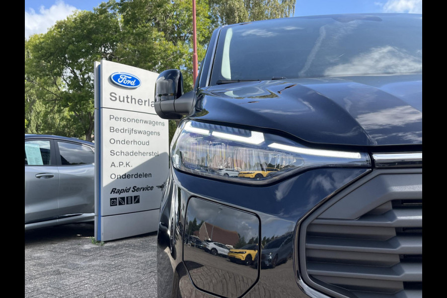 Ford Transit Custom 320 2.5 PHEV L2H1 Limited DC | 233pk | Dubbele Cabine | Dubbele zijschuifdeur | 12-weg verstel- en verwarmbare AGR Stoelen | Inklapbare trekhaak | 17 inch lichtmetalen velgen | Driver Assistance Pack Premium  | Verwarmbaar stuurwiel | Bekleding zijwand en achterdeuren (volledig) | PRIJS EX. BTW INCL. BPM