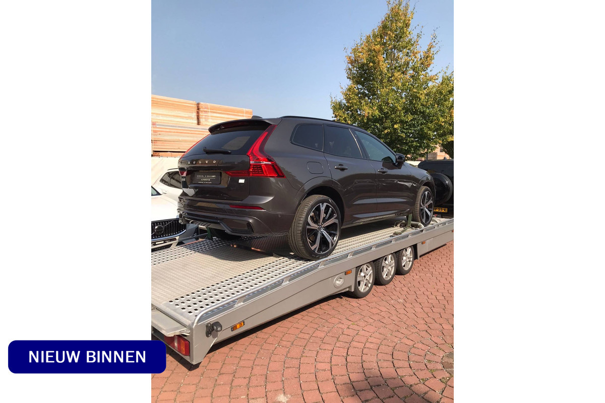 Volvo XC60 2.0 T8 Plug-in hybrid AWD R-Design ** Panodak **