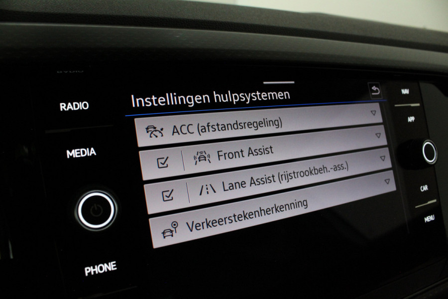 Volkswagen T-Cross 1.0 TSI 110pk Life > Automaat/Camera/Navi/parkeersensoren/All season banden | 0260 |