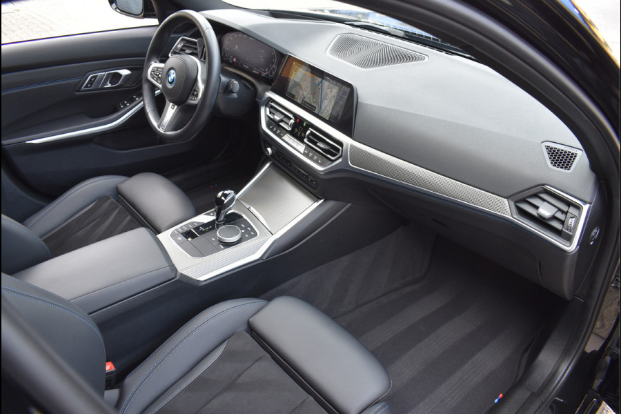 BMW 3 Serie Touring 330e xDrive M-Sport 292 Pk Pano Head-Up Laser Leder 19 Inch BMW 3 Serie Touring 330e xDrive M-Sport 292 Pk Pano Head-Up Laser Leder 19 Inch