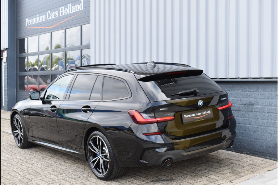 BMW 3 Serie Touring 330e xDrive M-Sport 292 Pk Pano Head-Up Laser Leder 19 Inch BMW 3 Serie Touring 330e xDrive M-Sport 292 Pk Pano Head-Up Laser Leder 19 Inch