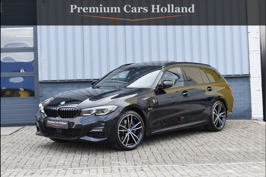 BMW 3 Serie Touring 330e xDrive M-Sport 292 Pk Pano Head-Up Laser Leder 19 Inch BMW 3 Serie Touring 330e xDrive M-Sport 292 Pk Pano Head-Up Laser Leder 19 Inch
