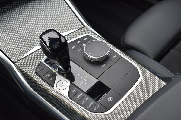 BMW 3 Serie Touring 330e xDrive M-Sport 292 Pk Pano Head-Up Laser Leder 19 Inch BMW 3 Serie Touring 330e xDrive M-Sport 292 Pk Pano Head-Up Laser Leder 19 Inch