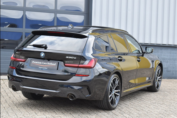 BMW 3 Serie Touring 330e xDrive M-Sport 292 Pk Pano Head-Up Laser Leder 19 Inch BMW 3 Serie Touring 330e xDrive M-Sport 292 Pk Pano Head-Up Laser Leder 19 Inch