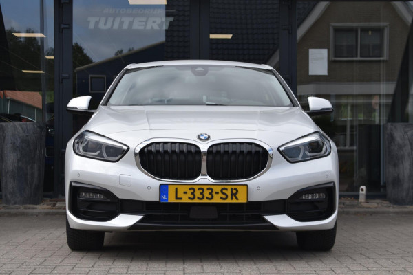 BMW 1-serie 118i Sport line | STOELVERWARMING | APPLE CARPLAY | ANDROID AUTO | NAP | SFEERVERLICHTING